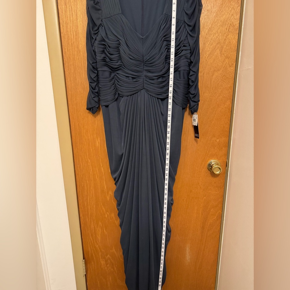 Sz 16W Adrianna Pappell ruched 3/4 sleeve evening gown. Dark blue NWT🐸